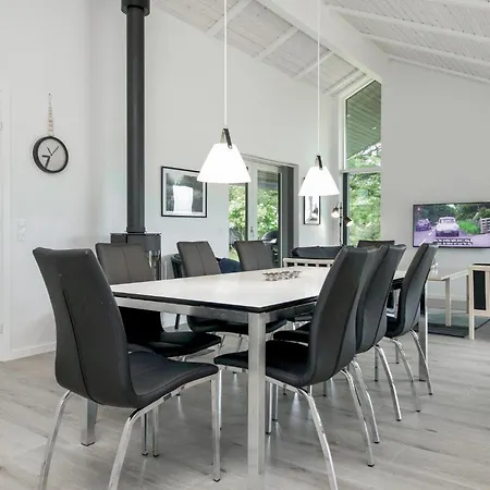 Stunning In With Wifi Casa de Férias Hjørring